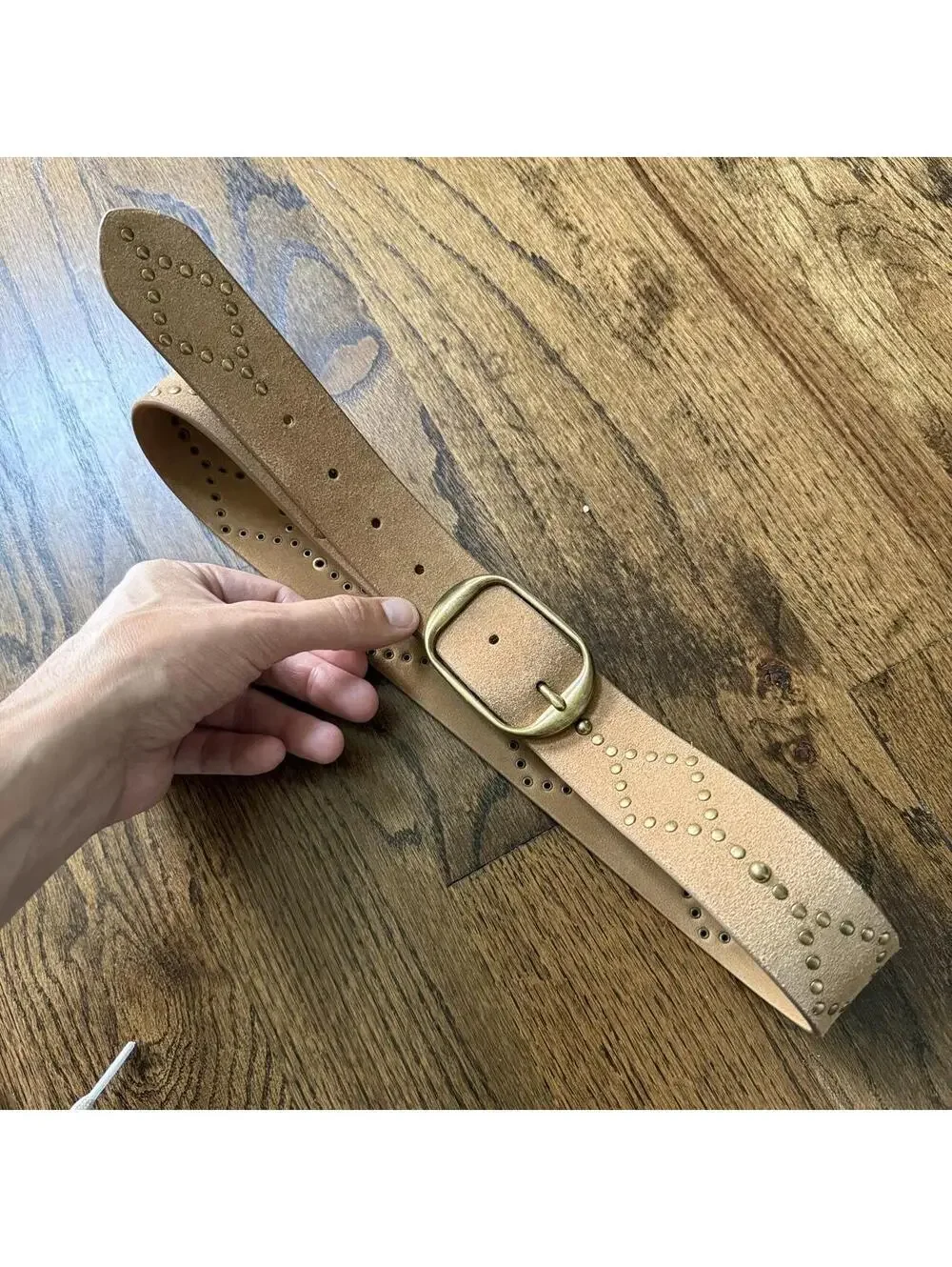 ✨ Abercrombie & Fitch Studded Leather Belt